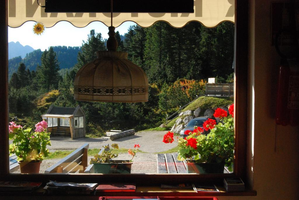 Rifugio Gardeccia Huette Pozza di Fassa Ngoại thất bức ảnh